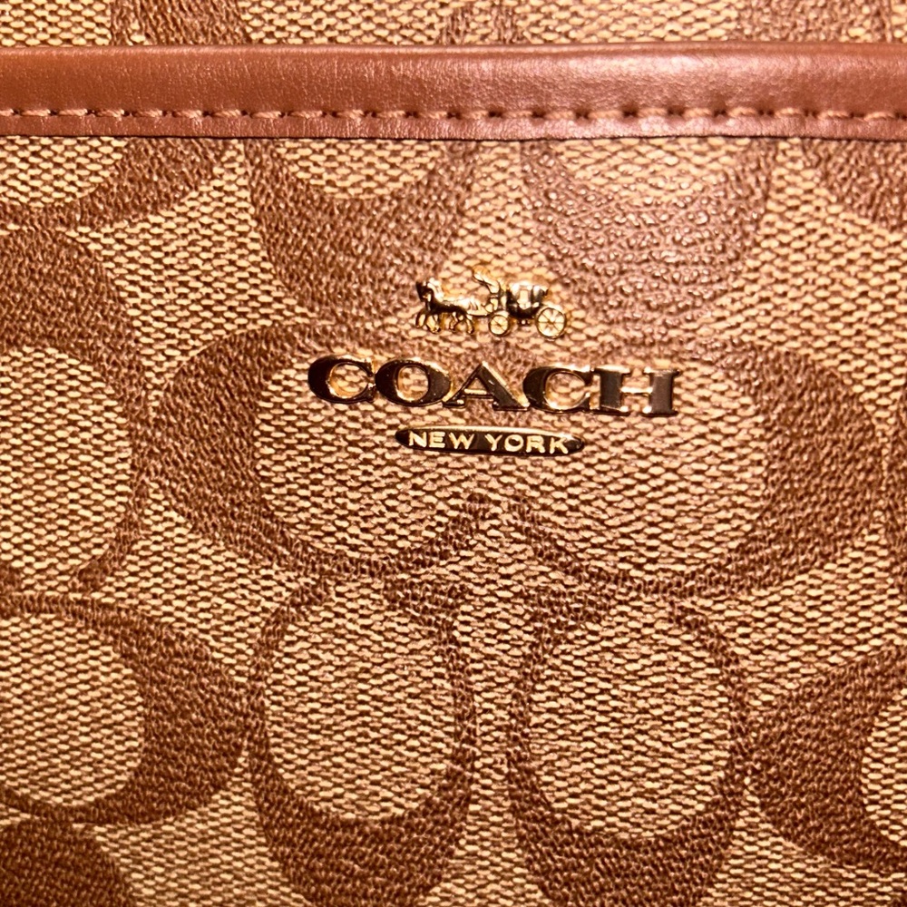 Coach Purse/Wallet/Sandals Bundle Set